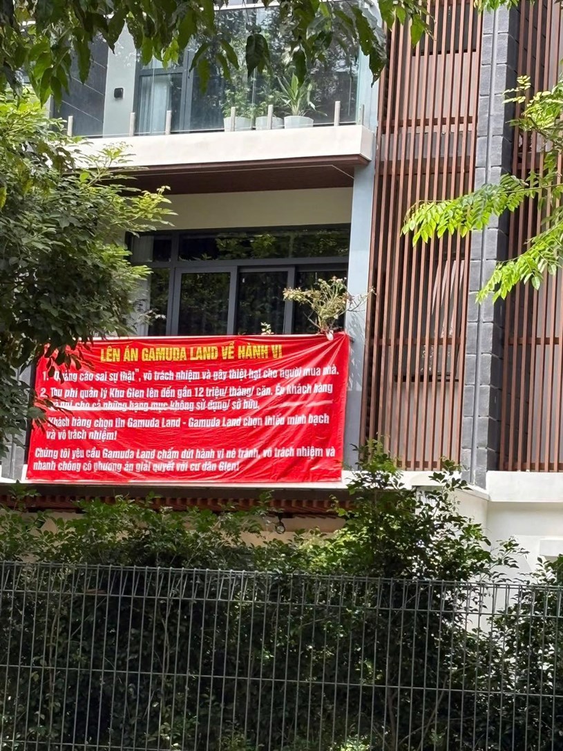 Dự án Celadon City của Gamuda Land này đẹp, lại toàn người giàu ở mà sao treo băng rôn hoài.  - Ảnh 1