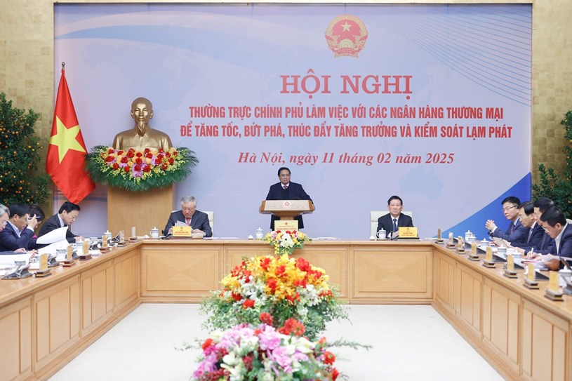 Thủ tướng họp với 20 ng&#226;n h&#224;ng nhiều ch&#237;nh s&#225;ch c&#243; lợi cho thị trường bất động sản - Ảnh 1