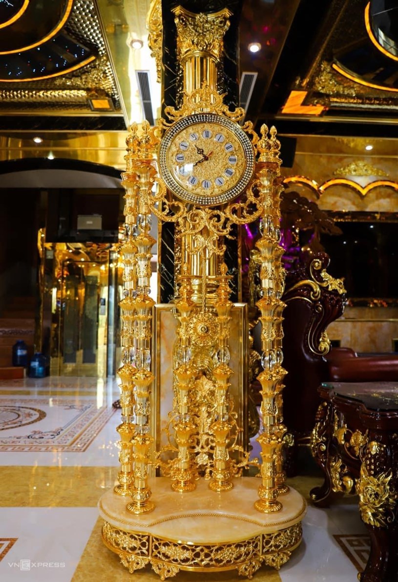 Lâu đài dát vàng của "đại gia đồng nát" xứ Nghệ - Ảnh 4