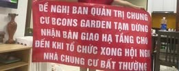 Bcons Garden: Băng rôn đỏ rực ở ban công và nỗi lòng cư dân  - Ảnh 1
