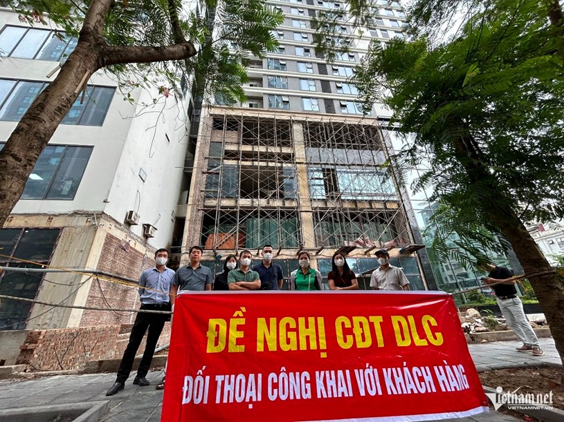 Chuyện người mua Harmony Square: ngoài căng băng rôn thì biết làm gì nữa?  - Ảnh 1