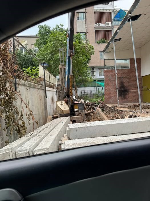 Ảnh l&agrave;&nbsp;c&aacute;i nh&agrave; ở Long Bi&ecirc;n m&agrave; m&igrave;nh đang &eacute;p cọc th&igrave; phải dừng lại đ&oacute;