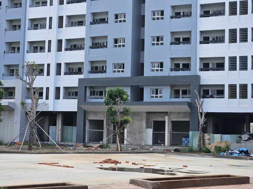 Dự &aacute;n đang được ho&agrave;n thiện lại sau chục năm bỏ hoang xuống cấp