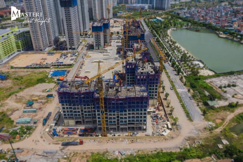 Gi&aacute; Masteri West Heights&nbsp;chưa được chủ đầu tư c&ocirc;ng bố ch&iacute;nh thức ra thị trường, tuy nhi&ecirc;n suốt thời gian qua thị trường H&agrave; Nội đ&atilde; x&ocirc;n xao về gi&aacute; Rumo của dự &aacute;n. Theo đ&oacute; tr&ecirc;n thị trường đ&atilde; c&oacute; th&ocirc;ng tin cho rằng gi&aacute; Masteri West Heights sẽ được ch&agrave;o ra thị trường ở mức tr&ecirc;n dưới 50 triệu/m2.
