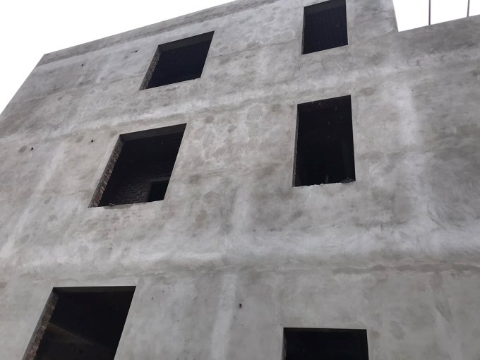 C&#225;ch khắc phục khi qu&#234;n l&#224;m &#244; văng cửa sổ - Ảnh 1