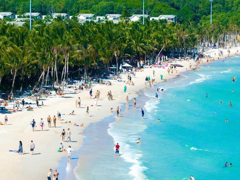 Ph&uacute; Quốc được kỳ vọng bứt ph&aacute; th&agrave;nh điểm đến du lịch to&agrave;n cầu sau APEC 2027. Ảnh: &Aacute;nh Dương.