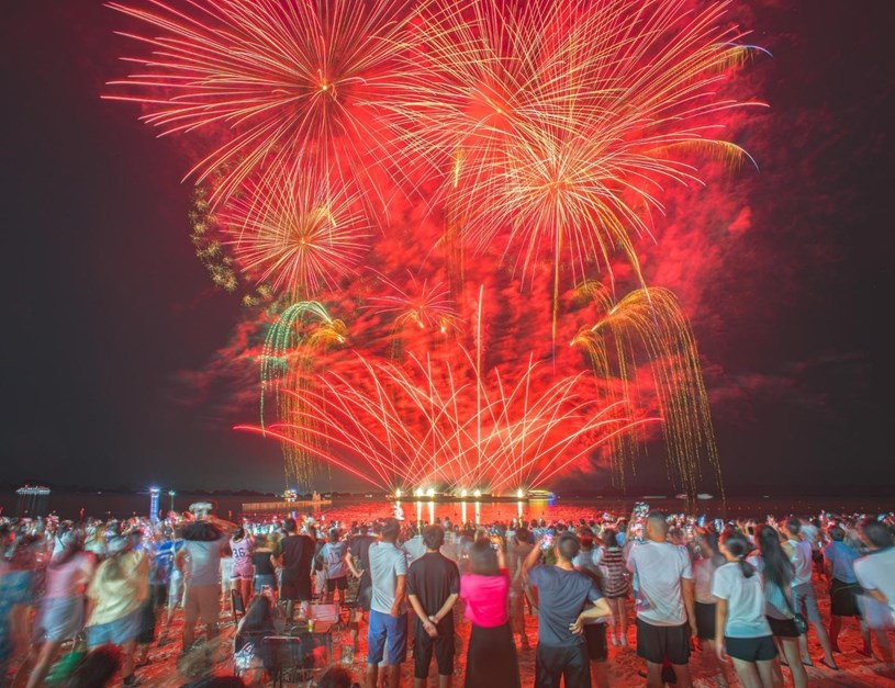 Sun Elite City g&oacute;p phần đưa B&atilde;i Ch&aacute;y trở th&agrave;nh trung t&acirc;m vui chơi, giải tr&iacute; miền Bắc. Ảnh: &Aacute;nh Dương.