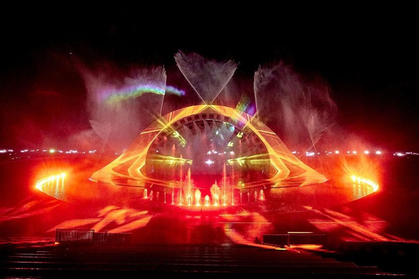 C&aacute;c show diễn nghệ thuật đẳng cấp g&oacute;p phần thu h&uacute;t kh&aacute;ch du lịch đến với Nam đảo. Ảnh: &Aacute;nh Dương.