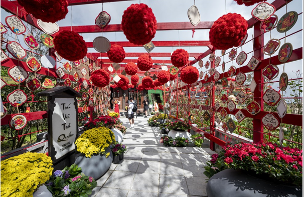 Kh&ocirc;ng kh&iacute; xu&acirc;n cổ truyền ấm &aacute;p v&agrave; thanh tĩnh tại Sun World Ba Na Hills