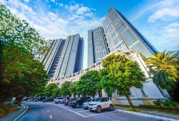 Đ&acirc;y l&agrave; những dự &aacute;n được thị trường đ&aacute;nh gi&aacute; cao về thiết kế hiện đại tối ưu &aacute;nh s&aacute;ng v&agrave; c&ocirc;ng năng; vật liệu b&agrave;n giao cao cấp v&agrave; hệ tiện &iacute;ch được vận h&agrave;nh đồng bộ với trường học, dịch vụ thương mại, tiện &iacute;ch cộng đồng&hellip;. (Ảnh: Sunsine City)