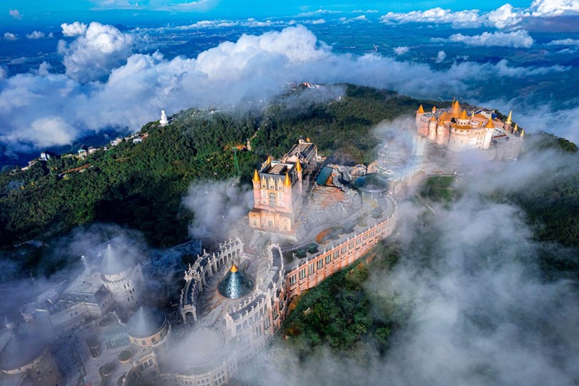 Sun World Ba Na Hills với nhiều hạng mục c&ocirc;ng tr&igrave;nh mới