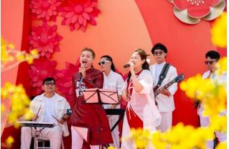 Mở cửa từ ng&agrave;y 7/2, Green Paradise Tet Fest vẫn duy tr&igrave; được d&ograve;ng kh&aacute;ch đ&ocirc;ng đ&uacute;c mỗi ng&agrave;y