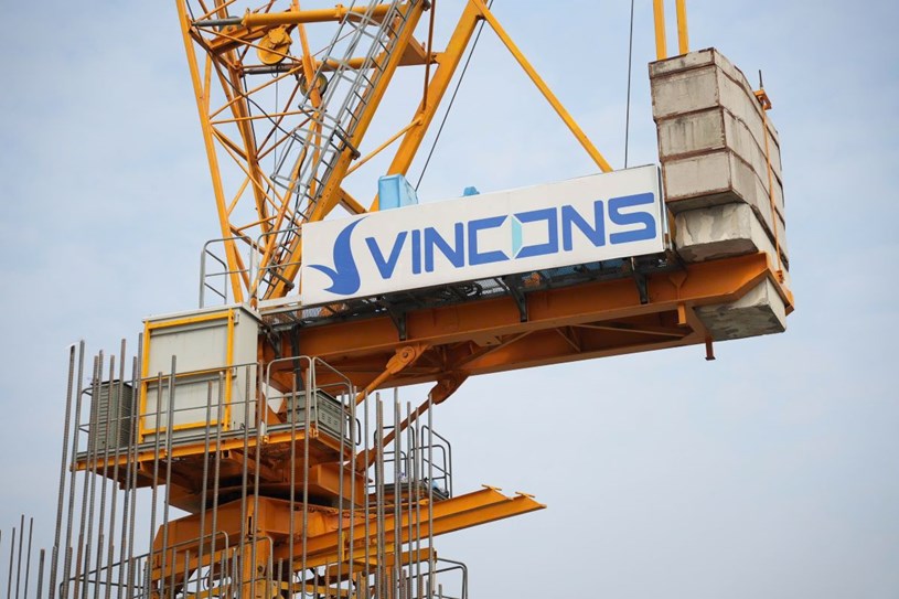 VinCons mang đến cơ hội việc l&agrave;m cho hơn 100.000 lao động tr&ecirc;n cả nước với thu nhập cạnh tranh, tới 41 triệu đồng/th&aacute;ng, đi k&egrave;m nhiều chế độ ph&uacute;c lợi hấp dẫn