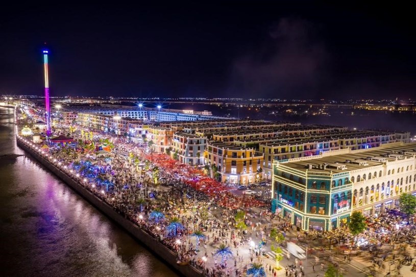 Shophouse song diện được giới đầu tư v&iacute; như &ldquo;mỏ v&agrave;ng&rdquo; giữa l&ograve;ng đ&ocirc; thị đảo