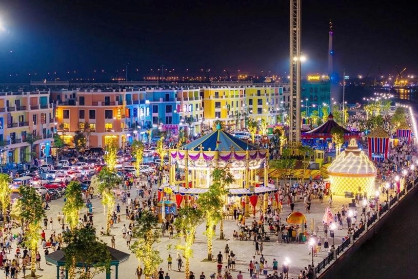 Nguồn kh&aacute;ch tại c&aacute;c shophouse song di&ecirc;̣n tr&ecirc;n trục đại lộ Tương Lai - Hạnh Ph&uacute;c tăng trưởng li&ecirc;n tục