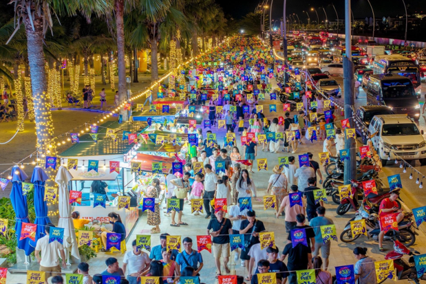 Kh&ocirc;ng kh&iacute; s&ocirc;i động thường nhật tại chợ đ&ecirc;m VUI-Fest. Ảnh: &Aacute;nh Dương.