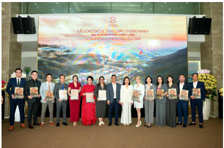 12 đại l&yacute; v&agrave; li&ecirc;n minh ph&acirc;n phối ở khu vực ph&iacute;a Nam nhận giấy chứng nhận đại l&yacute; F1 của Vinhomes Hải V&acirc;n Bay