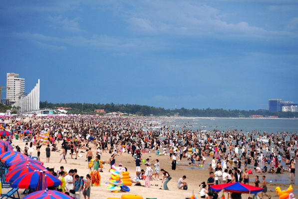 Du lịch biển Vũng T&agrave;u ghi nhận kết quả tăng trưởng ấn tượng. Ảnh: &Aacute;nh Dương