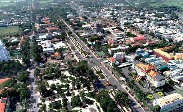 Thị x&atilde; Kiến Tường được định hướng trở th&agrave;nh trung t&acirc;m đ&ocirc; thị v&ugrave;ng Đồng Th&aacute;p Mười, trung t&acirc;m đối ngoại v&agrave; giao thương quan trọng của tỉnh với Vương quốc Campuchia