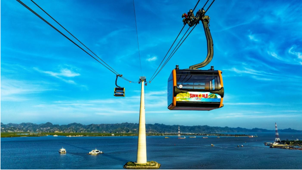 C&aacute;p treo &ndash; điểm nhấn về hạ tầng &ldquo;xanh&rdquo; nội đảo C&aacute;t B&agrave;. Ảnh: &Aacute;nh Dương.