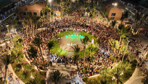 Với &ldquo;1.001&rdquo; tiện &iacute;ch vui chơi, giải tr&iacute; đẳng cấp, Xanh Island được v&iacute; như &ldquo;phễu&rdquo; h&uacute;t kh&aacute;ch du lịch đến với C&aacute;t B&agrave;. Ảnh: &Aacute;nh Dương.