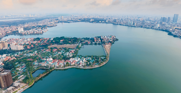 Với sự ổn định ch&iacute;nh trị, tầm nh&igrave;n d&agrave;i hạn, H&agrave; Nội li&ecirc;n tục thăng hạng trong chuỗi gi&aacute; trị to&agrave;n cầu (Nguồn: https://tayho360.vn/)