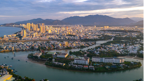 Kh&aacute;nh H&ograve;a ưu ti&ecirc;n ph&aacute;t triển c&aacute;c tuyến giao th&ocirc;ng trọng điểm tại những khu vực c&oacute; tiềm năng thu h&uacute;t đầu tư.