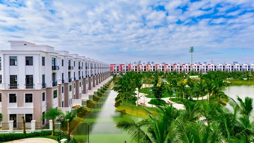 Vị tr&iacute; &ldquo;tụ thuỷ&rdquo; tạo n&ecirc;n vượng kh&iacute; phong thuỷ tốt l&agrave;nh hiếm c&oacute; cho khu Vịnh Xanh