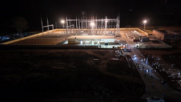 Vận chuyển c&aacute;c thiết bị si&ecirc;u trường, si&ecirc;u trọng v&agrave;o c&ocirc;ng trường thi c&ocirc;ng