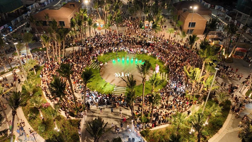 Hệ sinh th&aacute;i &ldquo;all-in-one&rdquo; tại Xanh Island được v&iacute; như &ldquo;phễu&rdquo; h&uacute;t kh&aacute;ch đến với C&aacute;t B&agrave;. Ảnh: &Aacute;nh Dương.