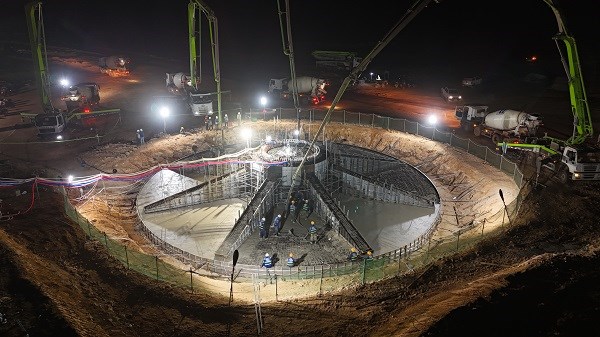 C&aacute;c hạng mục được triển khai li&ecirc;n tục ng&agrave;y đ&ecirc;m, thể hiện tinh thần quyết liệt v&agrave; năng lực tổ chức thi c&ocirc;ng của T&amp;T Group trong những dự &aacute;n quy m&ocirc; lớn.