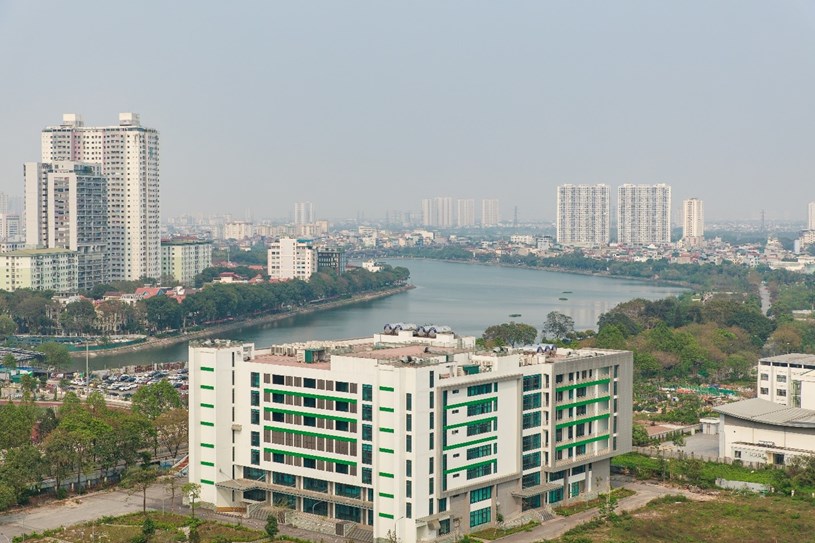 Một g&oacute;c hồ Linh Đ&agrave;m