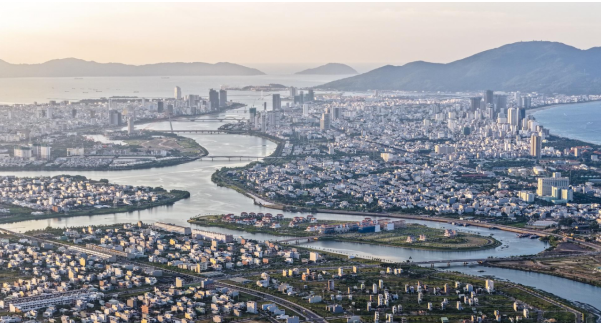 To&agrave;n cảnh quần thể dự &aacute;n Sun Group ở trung t&acirc;m Nam Đ&agrave; Nẵng. Ảnh: &Aacute;nh Dương.