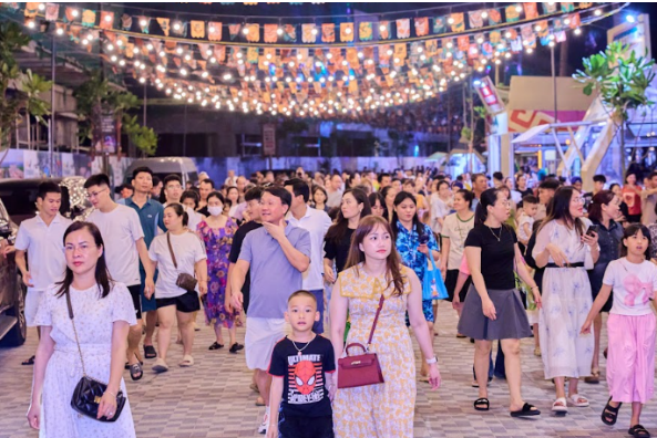 VUI-Fest C&aacute;t B&agrave; - &lsquo;Trạm dừng&rdquo; trải nghiệm nhịp sống mới của C&aacute;t B&agrave;.