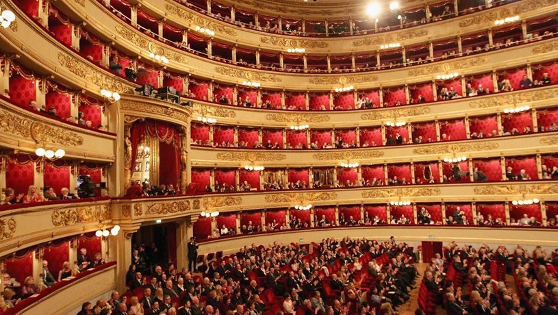 Một buổi biểu diễn nghệ thuật đỉnh cao tại Nhà hát Opera La Scala - Biểu tượng nghệ thuật và lịch sử ở Milan, Italia  