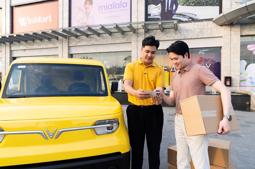 Tài xế giao hàng nói về VinFast EC Van: Không mất chi phí sau mỗi cuốc chạy, chị em cũng lái dễ dàng - Ảnh 1