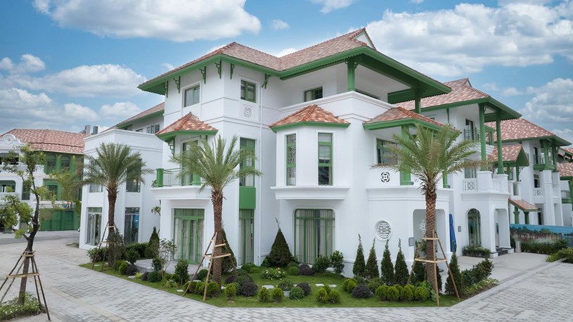 Khu nh&agrave; mẫu hiện đại với thiết kế h&agrave;i h&ograve;a giữa kh&ocirc;ng gian cảnh quan (Ảnh: &Aacute;nh Dương) &nbsp;