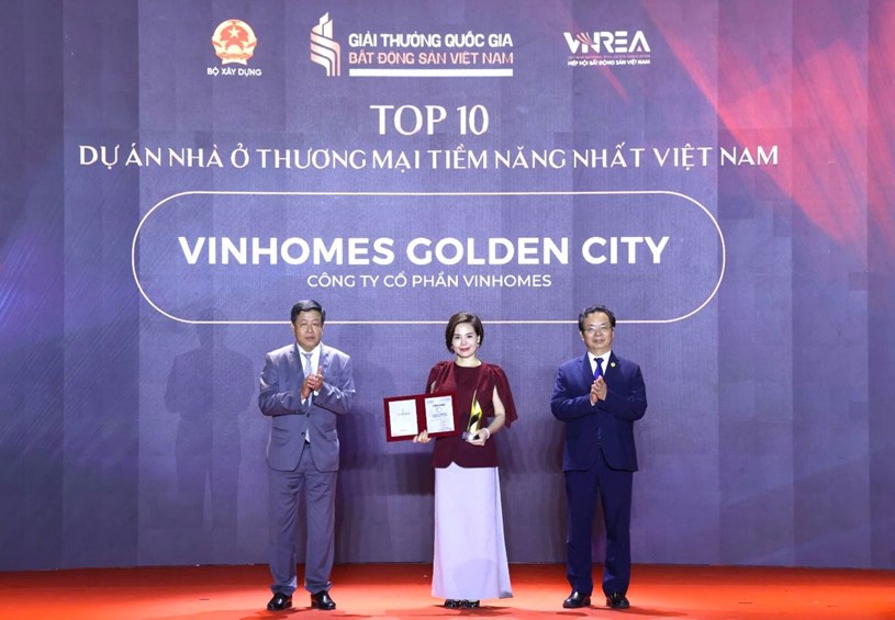 Vinhomes Golden City được vinh danh &ldquo;Top 10 dự &aacute;n nh&agrave; ở thương mại tiềm năng nhất Việt Nam&rdquo;, củng cố th&ecirc;m niềm tin của nh&agrave; đầu tư