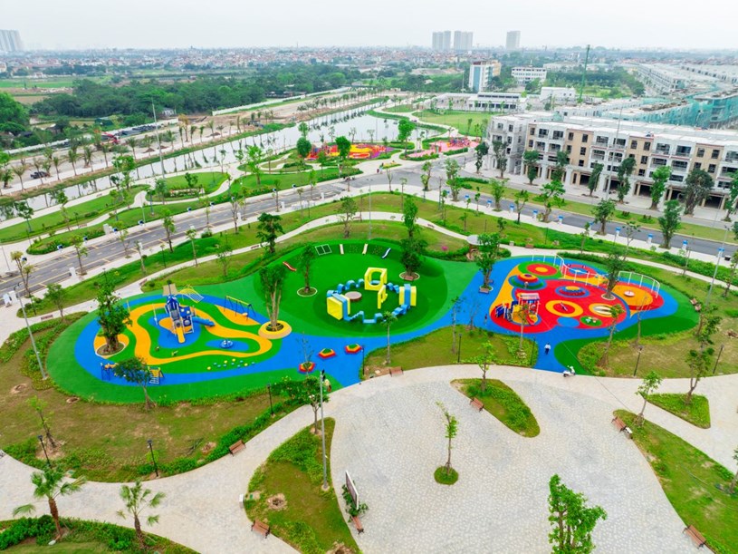 Hệ cảnh quan xanh, mặt nước v&agrave; c&ocirc;ng vi&ecirc;n li&ecirc;n ho&agrave;n gi&uacute;p Vinhomes Wonder City định h&igrave;nh chuẩn sống xanh tại ph&iacute;a T&acirc;y H&agrave; Nội.