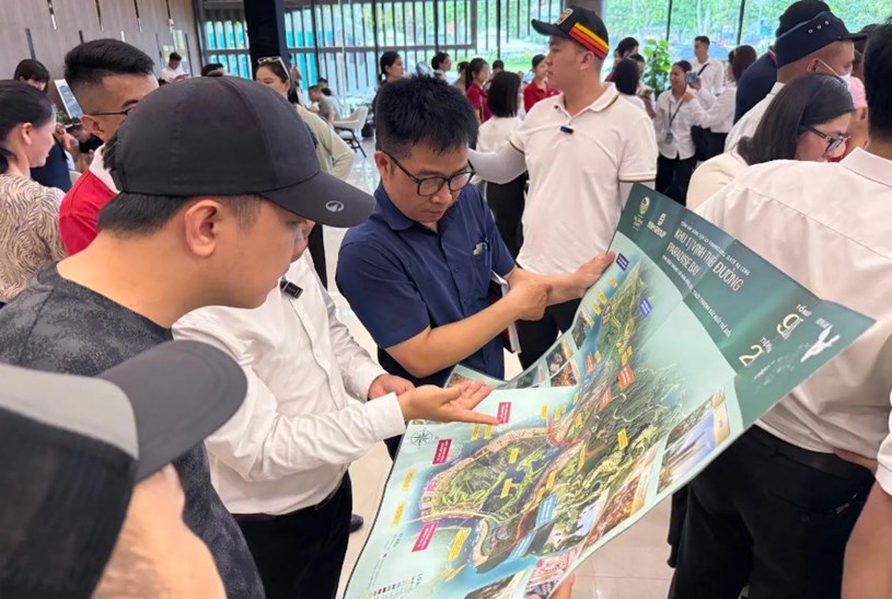 Kh&aacute;ch h&agrave;ng v&agrave; nh&agrave; đầu tư đặc biệt hứng th&uacute; với m&ocirc; h&igrave;nh L&agrave;ng Đại học tại si&ecirc;u đ&ocirc; thị&nbsp; &nbsp;