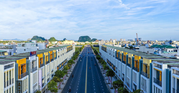 Nam Đ&agrave; Nẵng hội tụ đủ c&aacute;c yếu tố từ cảnh quan thi&ecirc;n nhi&ecirc;n đến hạ tầng hiện đại, trở th&agrave;nh t&acirc;m điểm của thị trường căn hộ. Ảnh: &Aacute;nh Dương.
