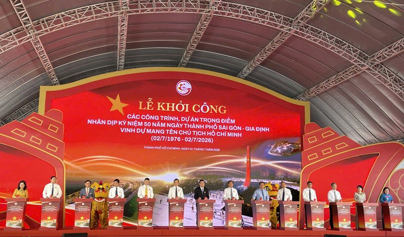 Lễ khởi c&ocirc;ng loạt c&ocirc;ng tr&igrave;nh giao th&ocirc;ng trọng điểm quanh TP.HCM ng&agrave;y 1/7.
