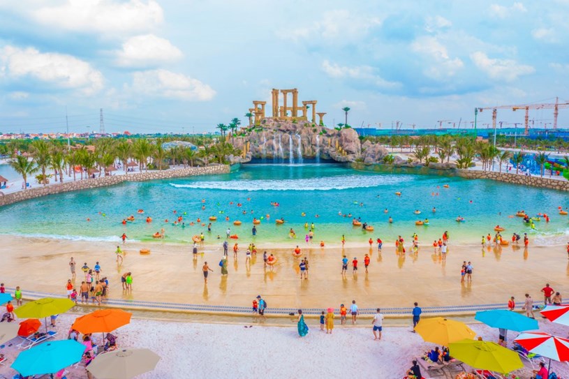 C&ocirc;ng vi&ecirc;n VinWonders Wave Park v&agrave; WinWonders Water Park sẽ miễn ph&iacute; v&agrave;o cửa trong 1 năm d&agrave;nh cho cư d&acirc;n Vinhomes Ocean Park 2-3, v&agrave; tiếp tục duy tr&igrave; ưu đ&atilde;i trong 2 năm tiếp theo.