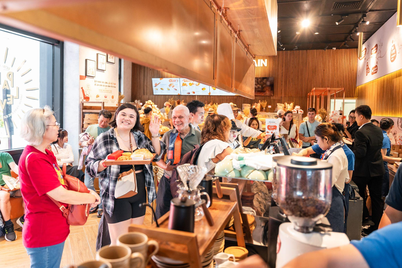 Thương hiệu b&aacute;nh Ph&aacute;p lừng danh Eric Kayser l&agrave; tọa độ check-in mới toanh tại B&agrave; N&agrave;