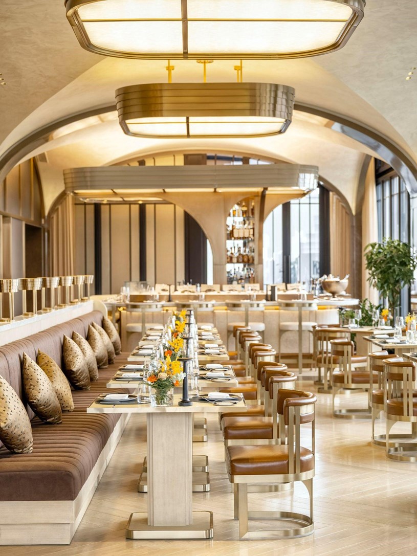 Nh&agrave; h&agrave;ng The Hudson Rooms nằm tại tầng thượng của kh&aacute;ch sạn Capella Hanoi &nbsp;