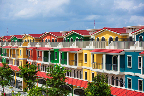 D&atilde;y Shophouse tại Khu d&acirc;n cư Phước Thọ (Ảnh: Th&agrave;nh Sơn)