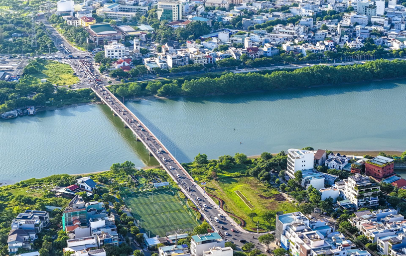 Sở hữu hạ tầng kết nối hiện đại v&agrave; cảnh quan sinh th&aacute;i, Nam trung t&acirc;m Đ&agrave; Nẵng đang trở th&agrave;nh "phễu" h&uacute;t d&ograve;ng người v&agrave; d&ograve;ng tiền. Ảnh: &Aacute;nh Dương.