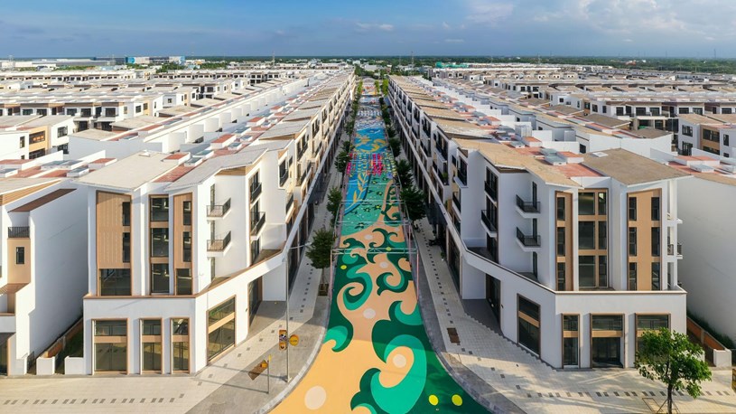 Tuyến phố đi bộ Millennia Journey đang được ho&agrave;n thiện. Đ&acirc;y l&agrave; một trong hai hạng mục điểm nhấn sẽ được khai trương tại đại nhạc hội ng&agrave;y 9/8 tới đ&acirc;y. &nbsp;