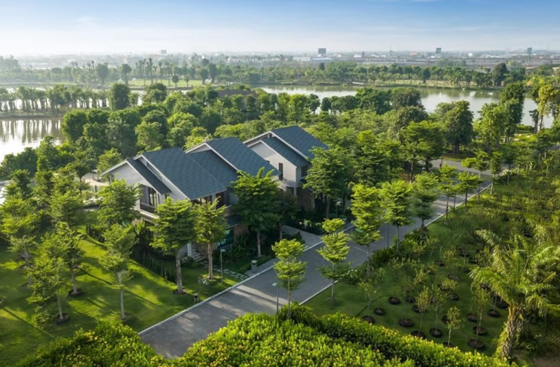 Kh&ocirc;ng gian sống xanh mướt tại Eco Retreat sau hơn một năm khởi c&ocirc;ng. Ảnh: Phương Nguy&ecirc;n.
