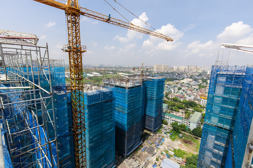 Kh&aacute;ch quan t&acirc;m Hanoi Melody Residences tăng mạnh sau khi dự &aacute;n cất n&oacute;c t&ograve;a đầu ti&ecirc;n. Ảnh: HMR